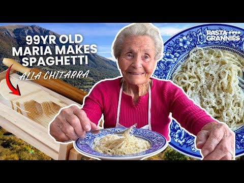 99yr old Maria makes homemade spaghetti, using a special tool| Pasta Grannies
