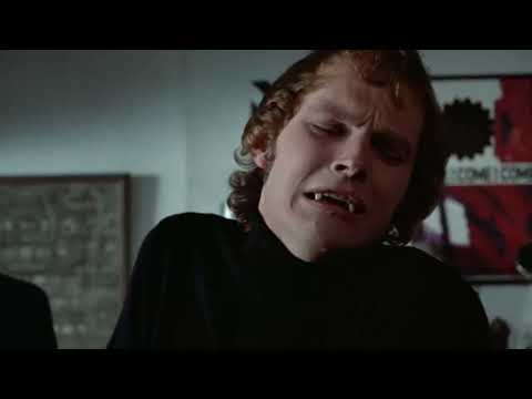 Dracula AD 1972: Prof. Van Helsing vs Johnny Alucard