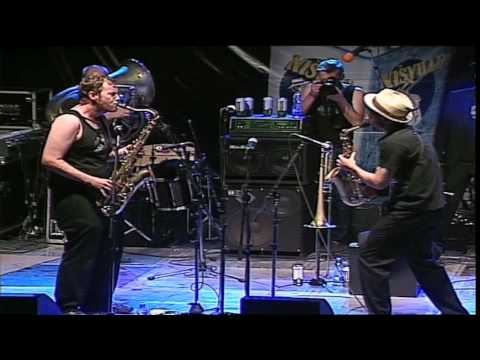 Traktorkestar - Saksofon Battle (Nisville Jazz Festival 2011)