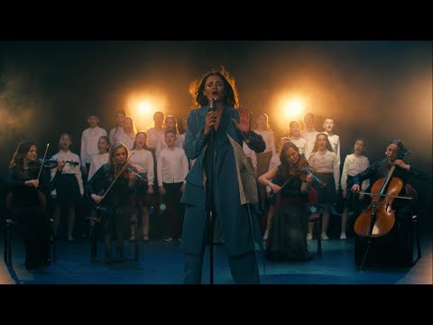 Katy Rain - In loc / Imnul Satului German (Official Video)