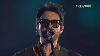 Beto Cuevas - Fuera de Mi (En Vivo) 90&#39;s Pop Tour Vol 2