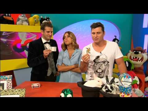 Magic Tony kidsWB second Chance card trick goes wrong!