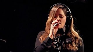 Anna Christoffersson feat.  Edgeology - Body and Soul - Live