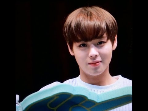 [ Wanna One ] 170815 Park Jihoon at Sound Wave fansign - 워너원