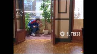 NICOLÁS CABRE ESCUPIENDO A UN VECINO EN SON AMORES - 2002