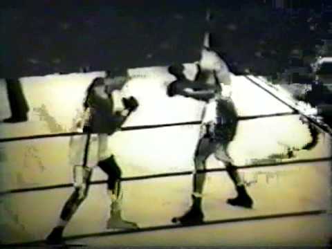 Joe Louis vs Jersey Joe Walcott 1