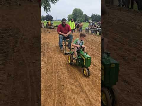 Junior Tractor Pulling with Homemade John Deere 720 1.5 HP Clinton Engine Fawn Grove Olde Tyme Days