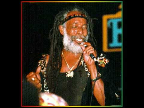 Not an easy road Tafari feat. Big Youth