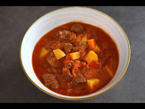 Deftige Gulaschsuppe nach Familien Rezept ideal für die kalten Tage