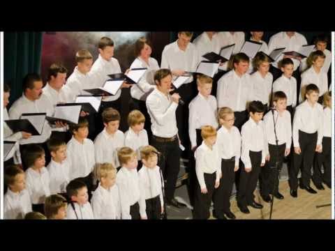 Sarkandaiļa roze auga (JMMS zēnu koris un Ance Krauze)