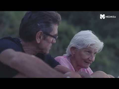 Alzheimer, il racconto della malattia nel documentario “L’acqua non muore mai”