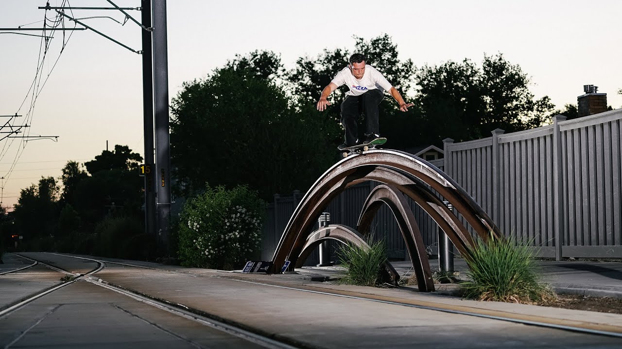 Pizza Skateboards: Yallah