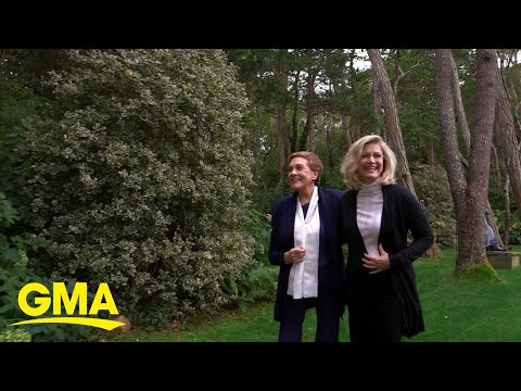 download lagu mp3 mp4 Julie Andrews, download lagu Julie Andrews gratis, unduh video klip Julie Andrews