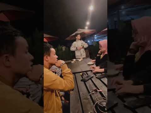 Nongkrong sambil ngopi di kafe cozy ini, bikin hari jadi lebih ceria! ☕✨