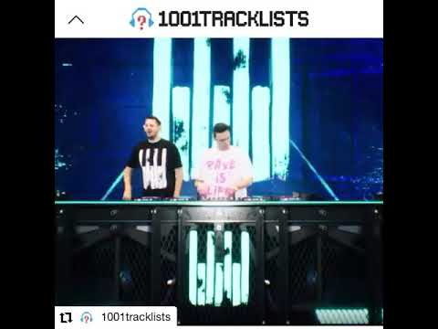 W&W playing a 'Circles' vs 'Reload' Mashup at their Virtual Reality concert