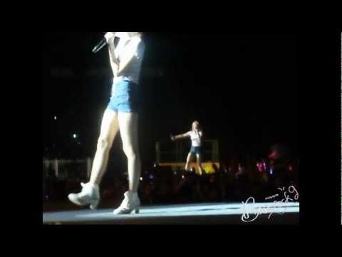 120922 - SMTOWN Live World Tour III in Jakarta - SNSD - Gee & Kissing You.