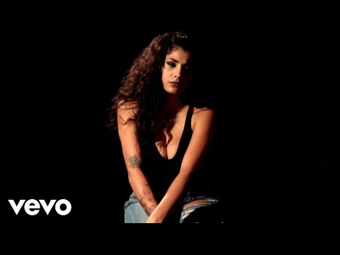 Deztini Farinas - Queen's Apology - Performance Video (2016) Clean