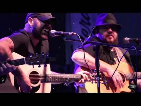 Kutxi Romero - Azulejo Frio (con Txema Benítez) [En Directo SUMMERLAND TOLEDO]