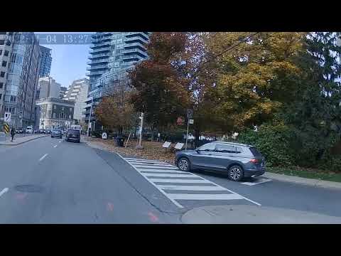 #002 Bad Drivers of Toronto.  2022-11-04, Licence CSNZ 824