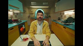 Tibor gyanúsan jó ajánlatot kapott