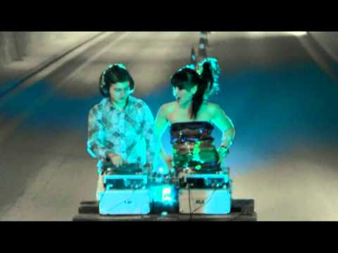 Emmy - Let it play (Official Video)