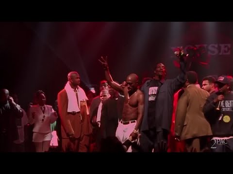 2Pac - 2 Of Amerikaz Most Wanted (Performance Live from The House Of Blues) (HD) (Feat. Snoop Dogg)
