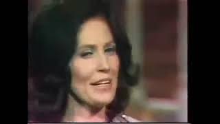 Loretta Lynn   Saint To A Sinner