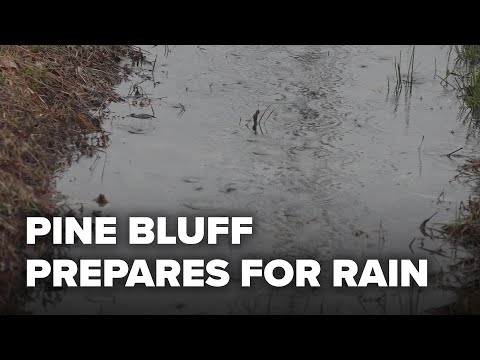 Pine Bluff Prepares For Road Flooding