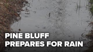 Pine Bluff prepares for road flooding