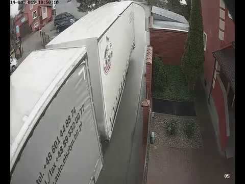 Gdańsk Niebezpieczna Cedrowa - TIR łamie zakaz 3,5t 14-03-2019 10:50