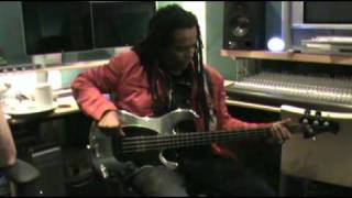 Video thumbnail for Cass Lewis plays the new Alusonic S-Special #2 by Alusonic Aluminum Instruments