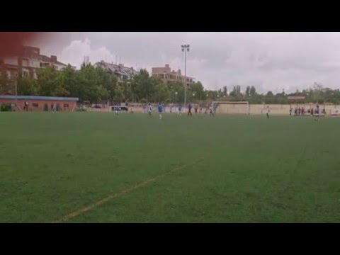 Ivan ( Vallecas cf) marca un gol al San Roque