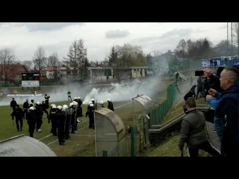 2019 03 16 14:37 OKOCIMSKI KS Brzesko - TARNOVIA (riots hools awantura zadyma)
