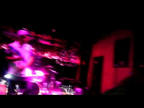 BOSS STATUS-LATIN THREAT, STYLO LIVE