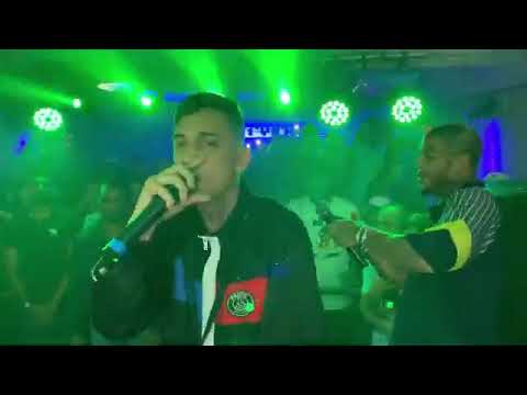 Mc kevin e  Mc Bruninho da praia em show ao vivo
