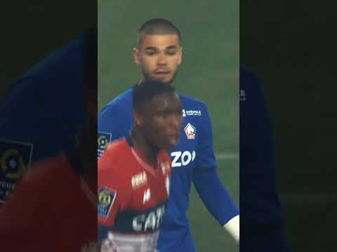 Lucas Chevalier 🤴 #ligue1mcdonalds  #goalkeeper #losc #derbydunord