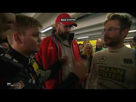 ADAC GT Masters 2018 Dries Vanthoor geht zu Maximilian Götz in die Box nach Unfall beim Start