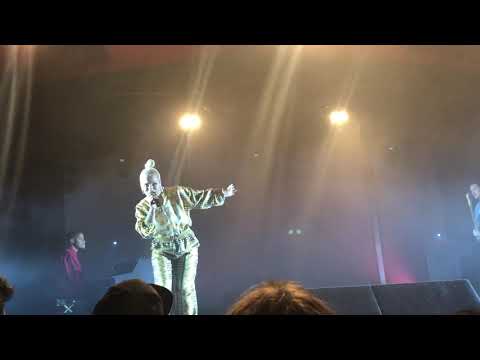 Lily Allen - Party Line (No Shame Tour Berlin 2018)