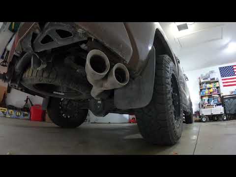5.7 V8 Toyota Tundra Corsa Performance Exhaust Revs