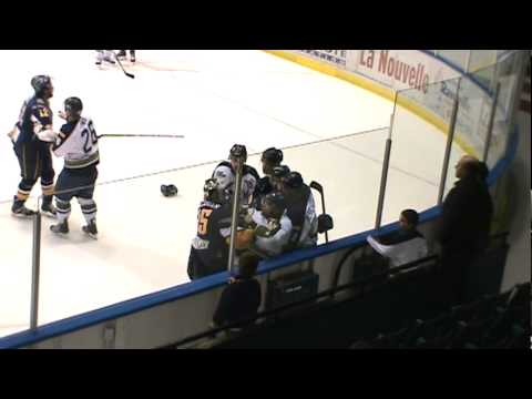 Escarmouche à la fin du match