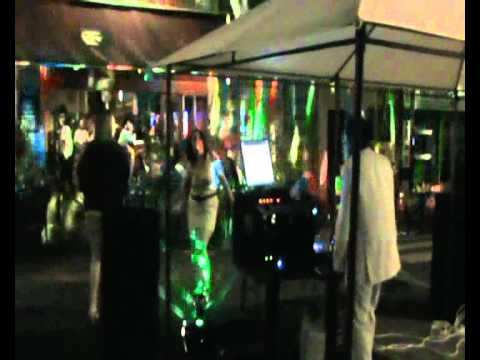 DJ Basile au Kalua Café 01-07-2011.avi