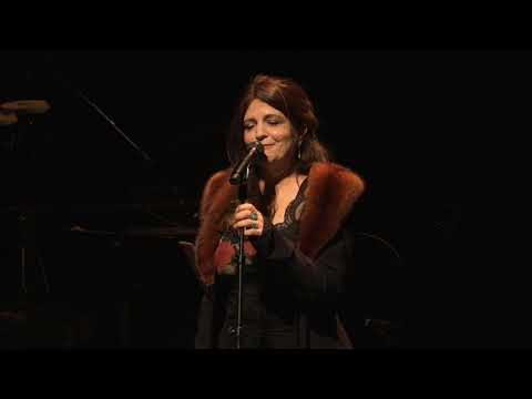 42 Production Teaser Dans mon salon Agnès Jaoui en concert avec Canto allegre et orchestre Carabanc