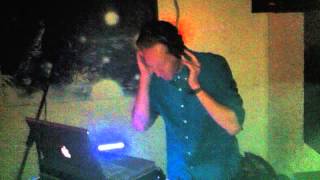 the legend nathan haines played earth is the place (restless soul remix) at gecko HK