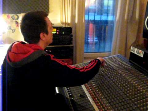 Dougie Conscious mixing "Are You Ready" by Cologne at Conscious Sounds Studio - Dubplate Style