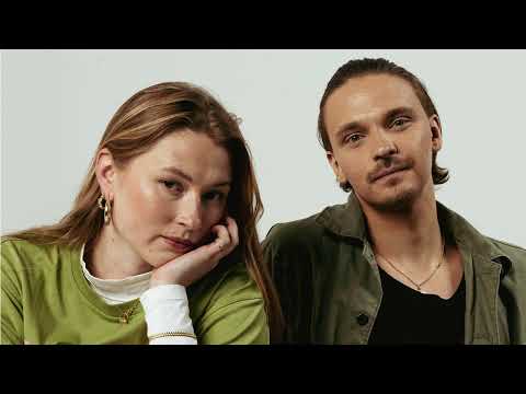 Roope Salminen & Koirat - Rakkaus on sokea (feat. Senni) (Official Audio)