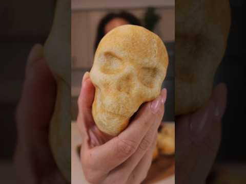 Pizza Skulls 🍕💀This is a great one to try for parties or with your kids #health #recipe