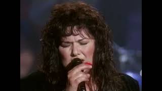 Download lagu Heart - Alone (1995) [Acoustic] mp3