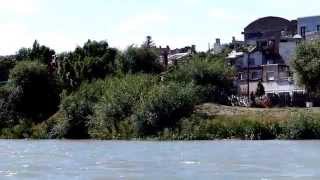 preview picture of video 'Cruzando el Rio Negro desde Carmen de Patagones hacia Viedma'