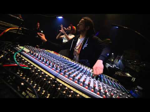 Ackboo at Dub me crazy #2 play Revolution