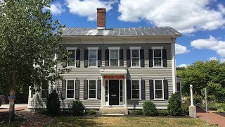 There’s A McDonald’s Inside This 150-Year-Old Mansion In Maine — And They Serve Lobster Rolls